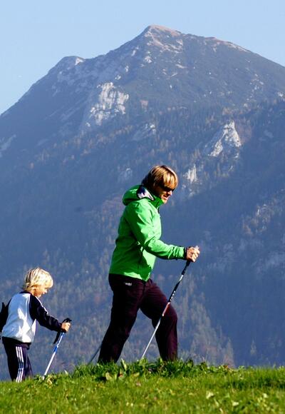 Nordic Walking die gesunde Art sich zu bewegen in der reizvollen Umgebung von Inzell/Chiemgau