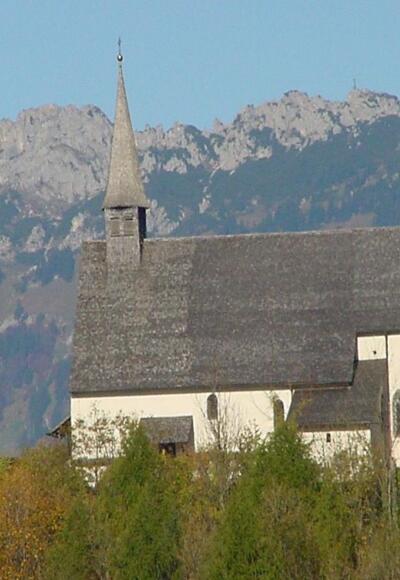 Streichenkirche mit Kampenwand