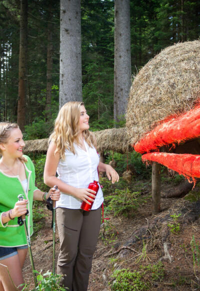 Heuwurm LuAn am Heufigurenweg