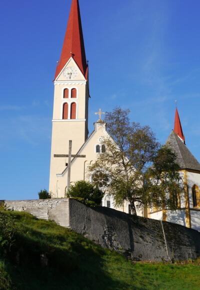 Kirche  Holzgau