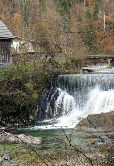 P am Wasserfall 460m