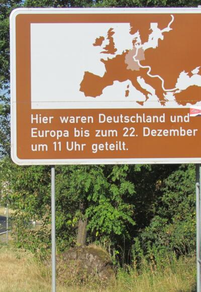 Informationstafel zur innderdeutschen Grenze nahe Andenhausen