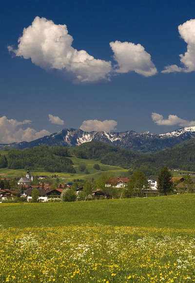 Inzell im Frühling - der Blick von Einsiedl Richtung Adlgaß