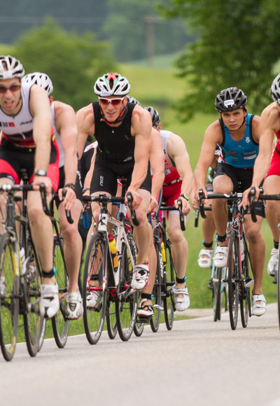 Rennradfahrer am Waginger See