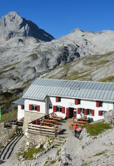 Die Knorrhütte beim "Sonnenbad"