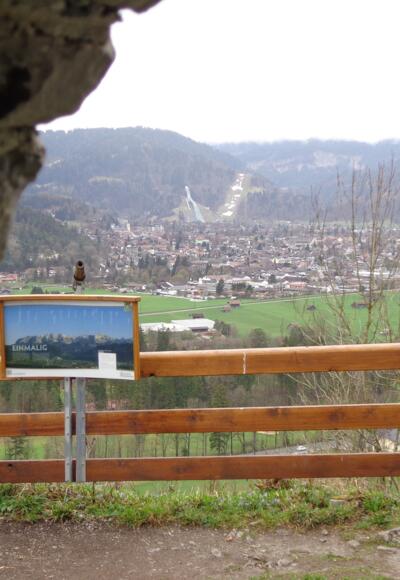 Blick von der Burgruine nach Garmisch-Partenkirchen