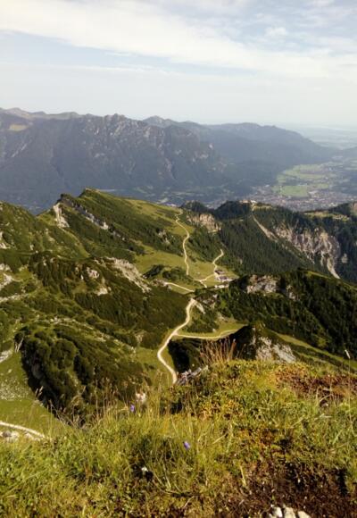 Erlebnisweg zwischen Kreuzeck und Alpspitzbahn Bergstation