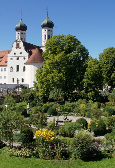 Meditationsgarten im Kloster Benediktbeuern