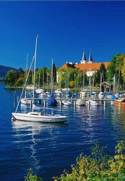 Blick zur Klosterkirche in St.Quirin