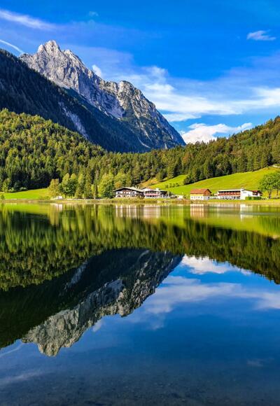 Am Lautersee mit Blick auf das Wettersteingebirge