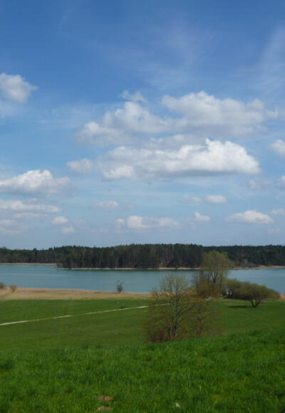 Weiter Blick über den Großen Ostersee nahe der Privatklinik Lauterbacher Mühle.