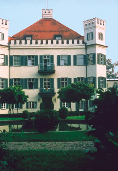 Das Schloss Possenhofen. 