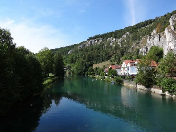 Seitenarm Main-Donau-Kanal in Essing