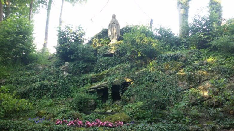 Lourdes Grotte