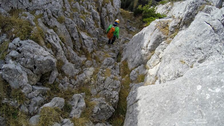 dazwischen wieder schroffiges Gelände