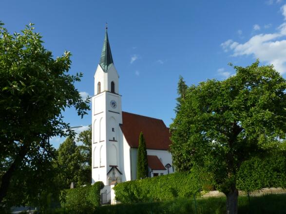 Kirche Mariä Namen in Neukirchen