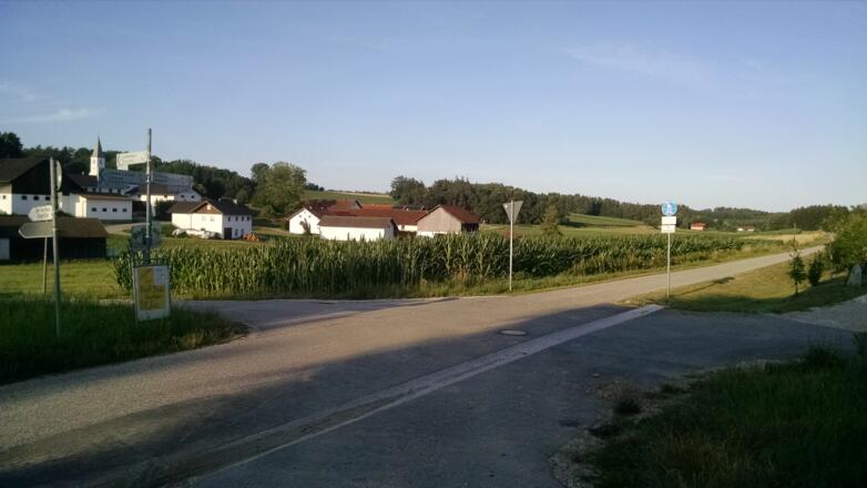 Radweg auf der ehemaligen Bahntrasse