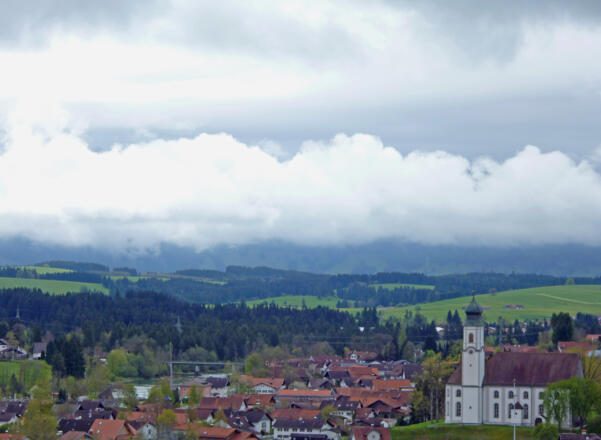 Herrlicher Blick auf Lechbruck und die Alpenkette von der Gsteig.