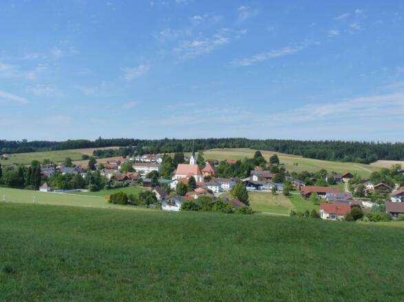 Blick auf Peterskirchen