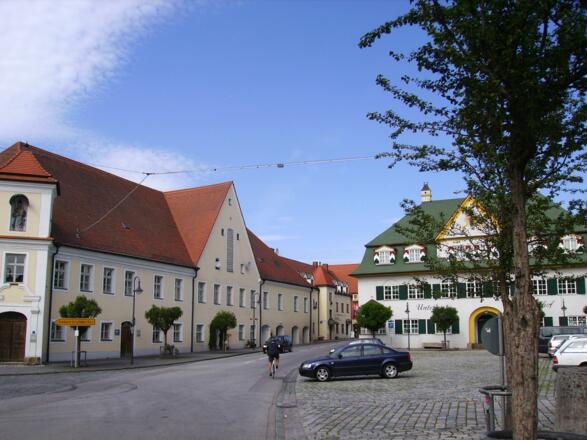 Im historischen Ortskern von Arnstorf.