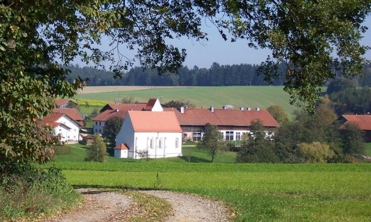 Blick auf die Kirche St. Maria in Wald