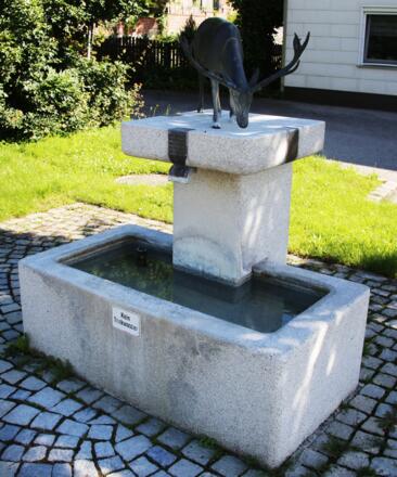 Der Dorfbrunnen in Hirschbach