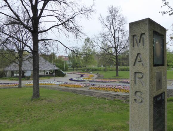 Auch der Mars ist noch im Kurpark
