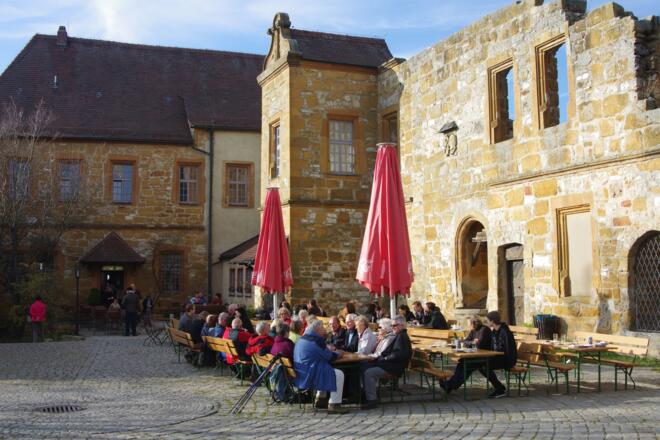 Inenhof der Giechburg