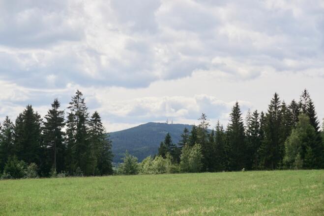 Hoher Bogen vom Weg nach Mais