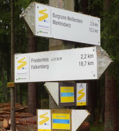 Goldsteigmarkierung kurz vor Friedenfels