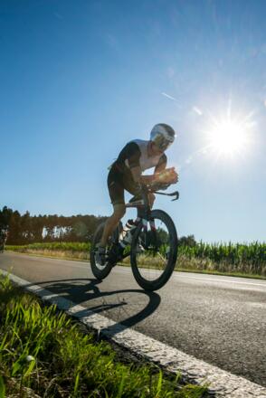 Rennradfahrer auf Straße