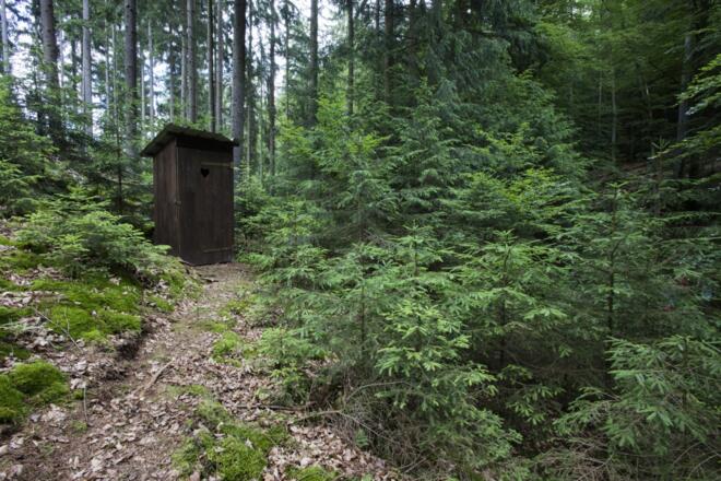 kleines Toilettenhäuschen an der Essiggrundhütte, Nutzbarkeit: ????