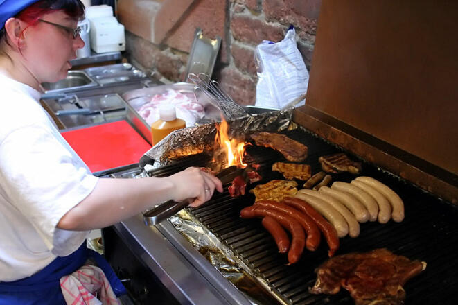 Leckeres vom Grill beim Hohe Wart Haus