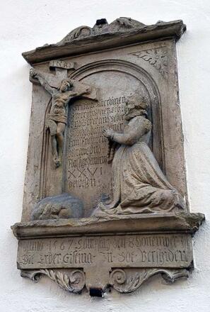 Das Epitaph der Zwergin in der Wallfahrtskirche Hessenthal.