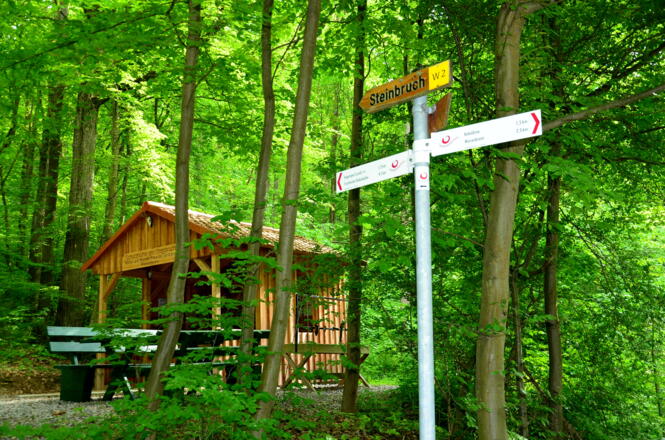 Wanderhütte am Steinbruch