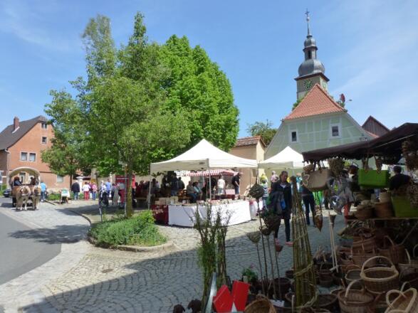 Kirchenburgmarkt Hüttenheim Marktplatz