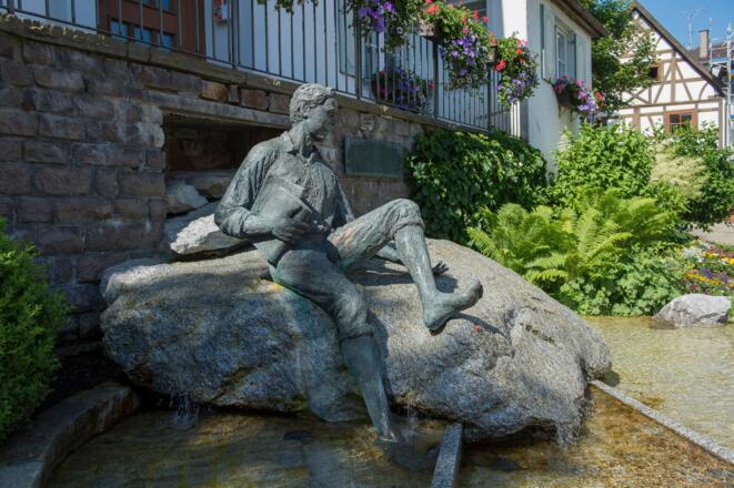 Der junge Kneipp - Brunnen vor dem Rathaus Bad Grönenbach