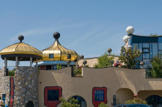Hundertwasser lässt grüßen - Markthalle in Staad