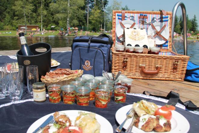 Beim Seepicknick