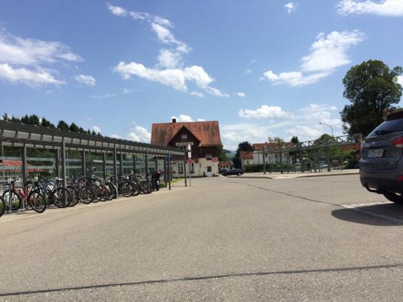 Mit dem Zug ankommen geht auch 