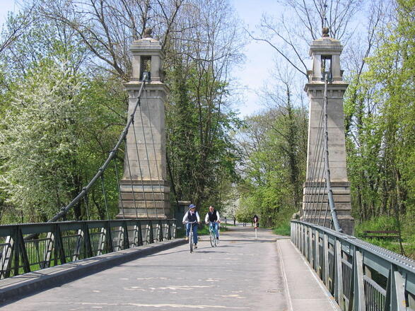 Kabelhängebrücke zwischen Kressbronn und Langenargen.
