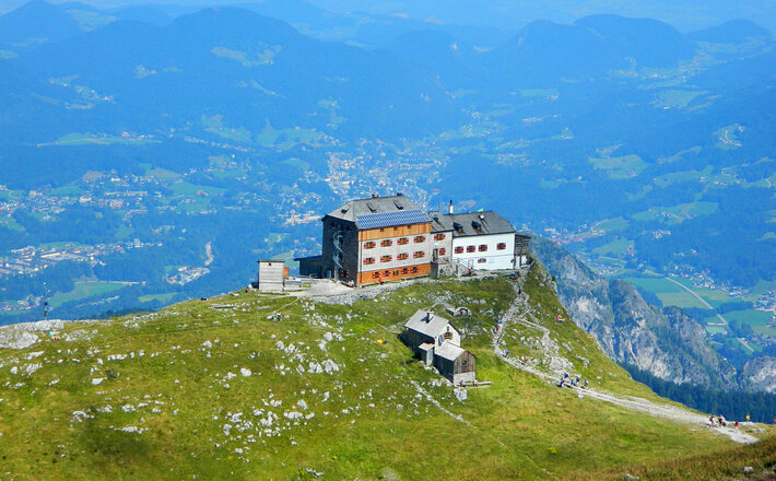 Hoch über Berchtesgaden thront das Watzmannhaus auf dem Falzköpfl