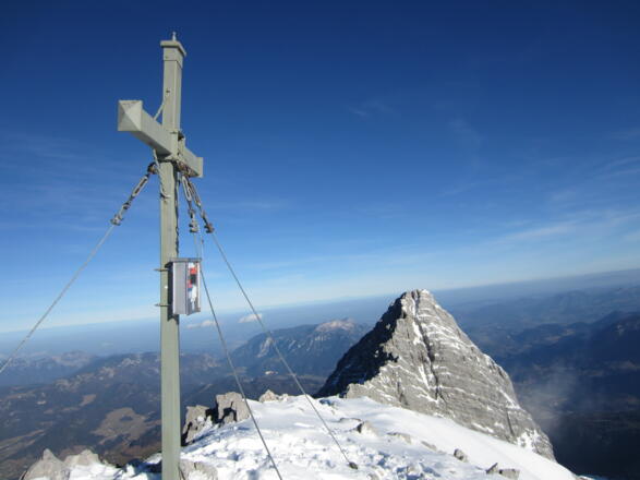 Watzmann Südspitze Gipfelkreuz mit Mittelspitze