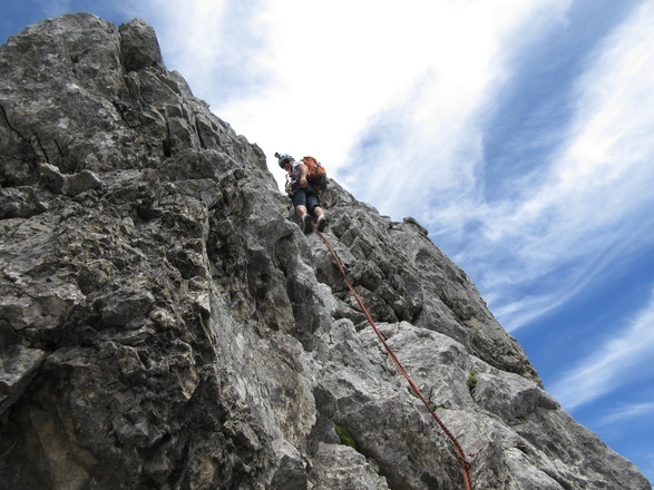 auf der Südseite den Riss entlang aufwärts (Crux)