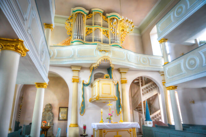Altar und Orgel -St. Marien - Gauerstadt