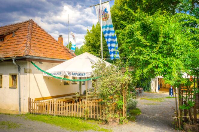Eingang zum Biergarten - Ausflugslokal St. Georgenberg