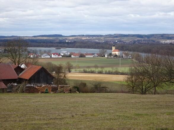 Blick nach Eching und Isarstausee