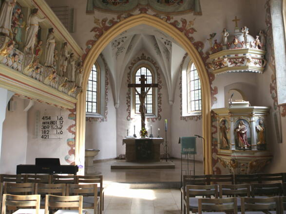 Blick zum Chor und Altar - St. Johannis - Rödental (Oeslau)