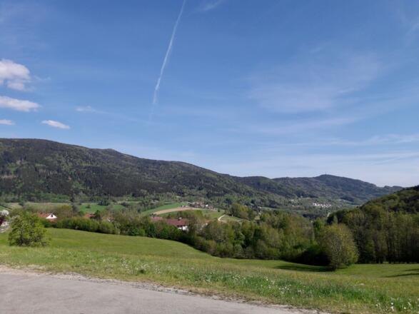 Blick von Oberhirschberg ins Graflinger Tal