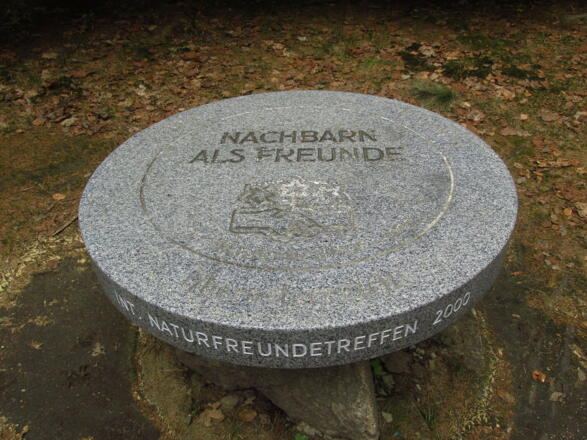 Naturfreunde-Denkmal bei der Zollhütte Holzschlag